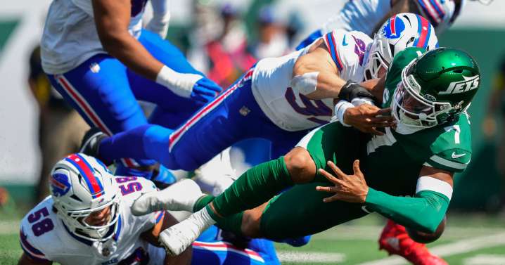Jets QB Justin Fields ruled out with concussion; Tyrod Taylor to start against Buccaneers