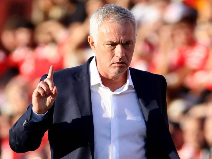 José Mourinho debuta con goleada en Benfica