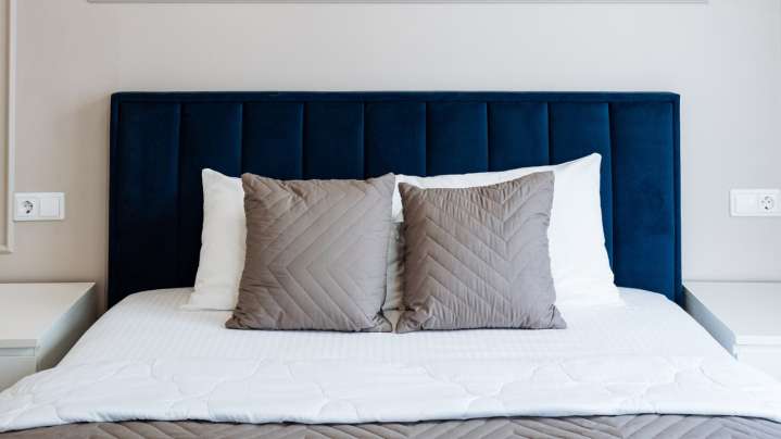 Is Your Bed Between Windows? You Need To Consider This About Your Headboard