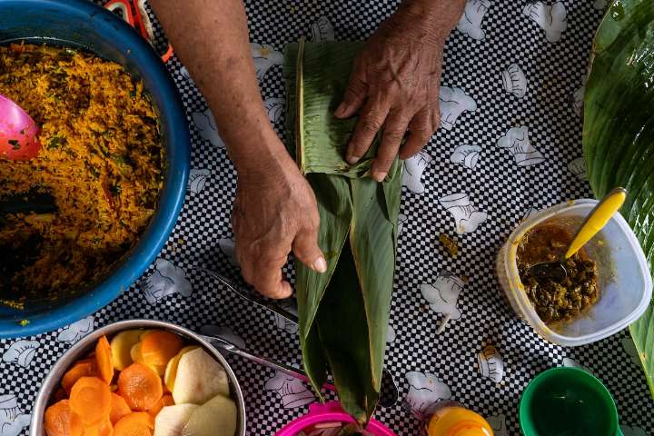 Las matronas del Caribe que cuidan con los sabores de la cocina tradicional