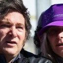 Sin política, ni economía, Milei ya ni siquiera maneja las redes sociales