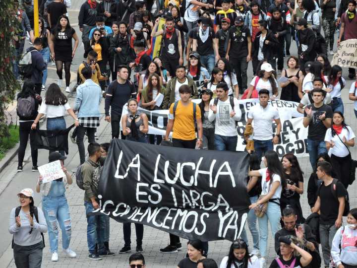 La gente en las calles, indignación acumulada por muchos años de...