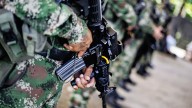 Dos soldados y un suboficial gravemente heridos tras combates con grupos ilegales en Antioquia y no han sido extraídos de la zona