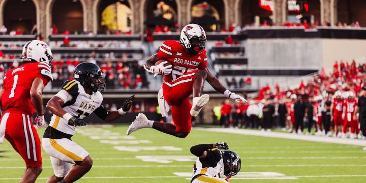 Texas Tech football drops to No. 24 in AP Top 25 Poll