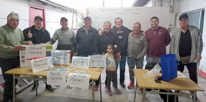 Históricos del Uní Uní realizan rifa para juntar plata y comprar todo lo que les han robado desde su sede