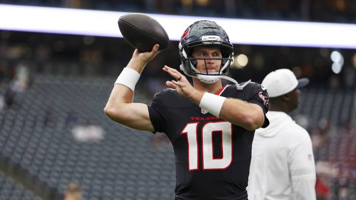 Texans, QB Davis Mills agree to one