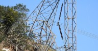 Revelan cartel de presuntos responsables del atentado contra torre de energía en Medellín