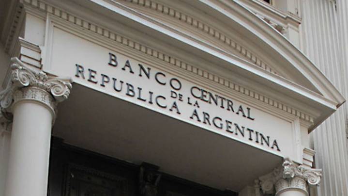 Gobierno nacional en crisis: el riesgo país superó los 1400 puntos