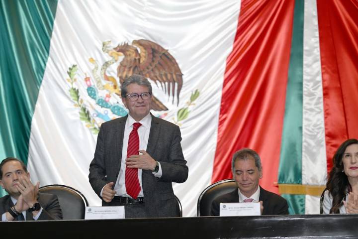 Monreal anuncia revisión a plan de Sheinbaum para cancelar deducibilidad por Fobaproa