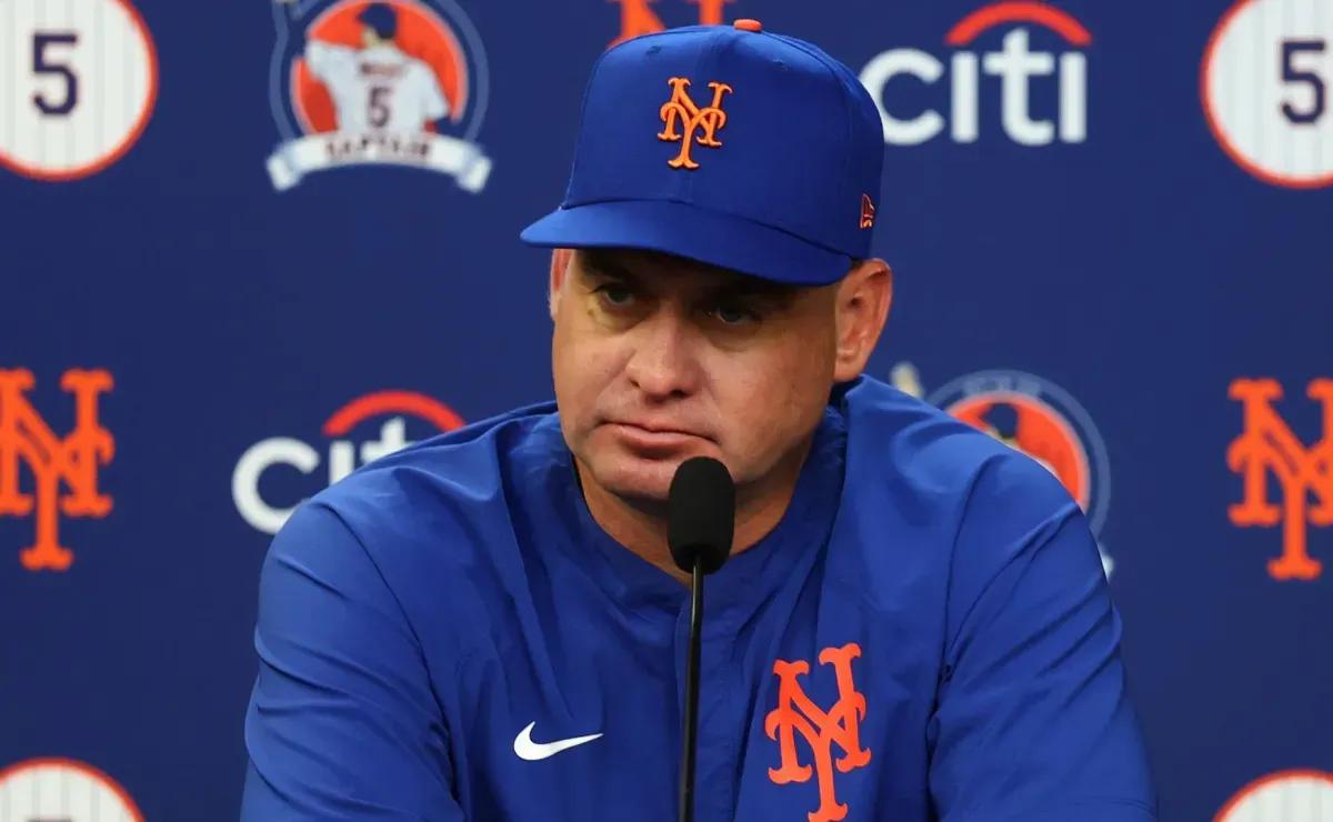 NY Mets front office clarifies Carlos Mendoza’s role as manager amid early season struggles and Wild Card push