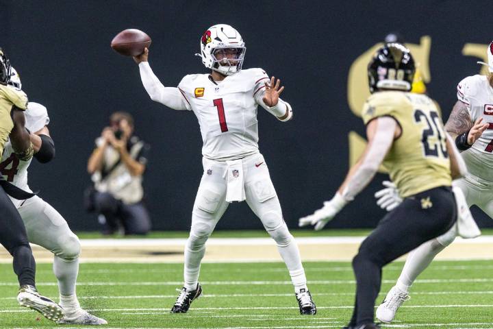 Deadspin | Kyler Murray's two TD passes lift Cardinals over Saints
