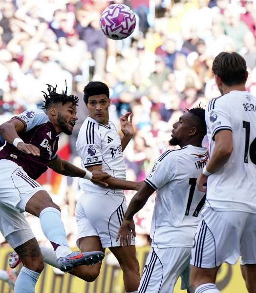 Raúl Jiménez se reencuentra con el gol