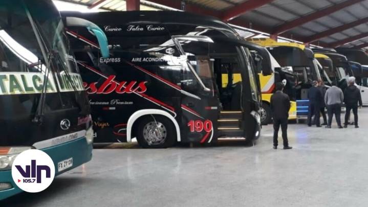 Sernac llama a pasajeros a exigir sus derechos al comprar pasajes de buses interurbanos
