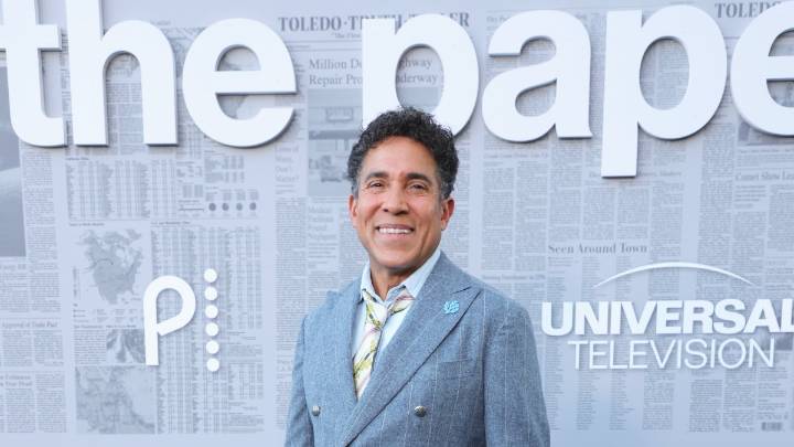 How Oscar Nuñez transitioned from ‘The Office’ to The Paper’