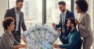 Trabajadores públicos tendrán aumento de sueldo y el pago de un bono único: estos regímenes serán los beneficiarios que cobrarán en Perú