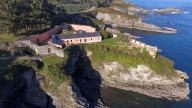 Un castillo de Ribadeo del siglo XVII declarado bien de interés cultural se puede alquilar por 252 euros al día