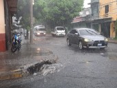 Clima mantiene amenaza sobre El Salvador