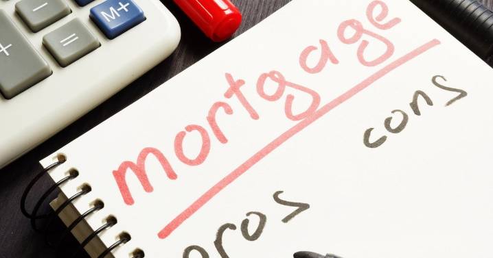 Does homebuying make sense this fall? Pros and cons experts say to know now