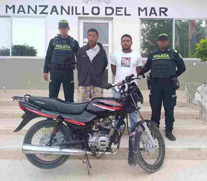 Capturan a dos por hurto de moto en el Viaducto