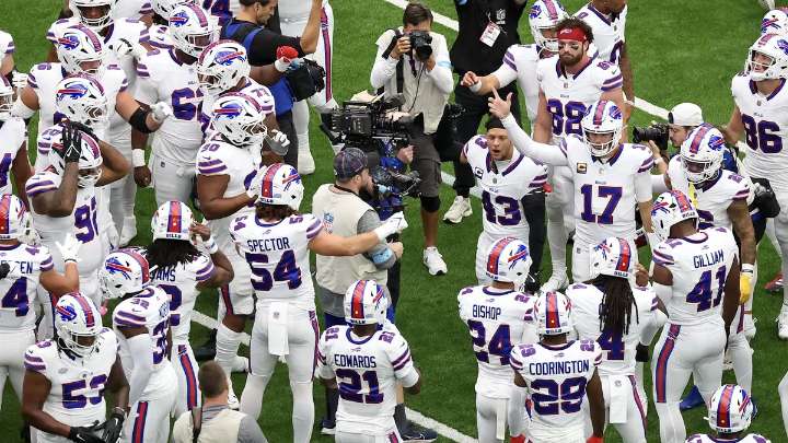 Al Michaels’ Mistake at Dolphins vs Bills Turns Heads Amid Retirement Calls NFL broadcaster Al Michaels surprises fans during TNF game, sparking viral reactions and social media chatter across footbal
