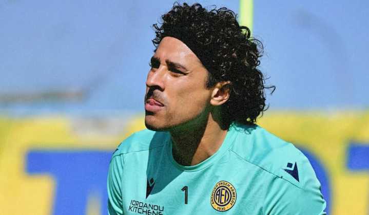 Pésimo debut: Guillermo Ochoa es goleado en su primer partido en Chipre