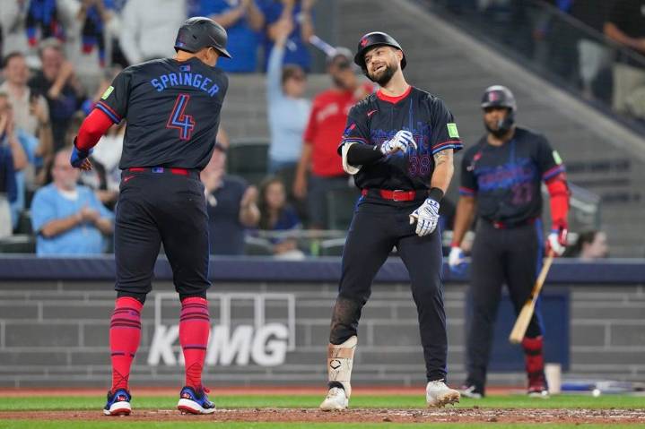 =Blue Jays hold off Rays as race for first in AL East down to wire | Grande Prairie Daily Herald Tribune