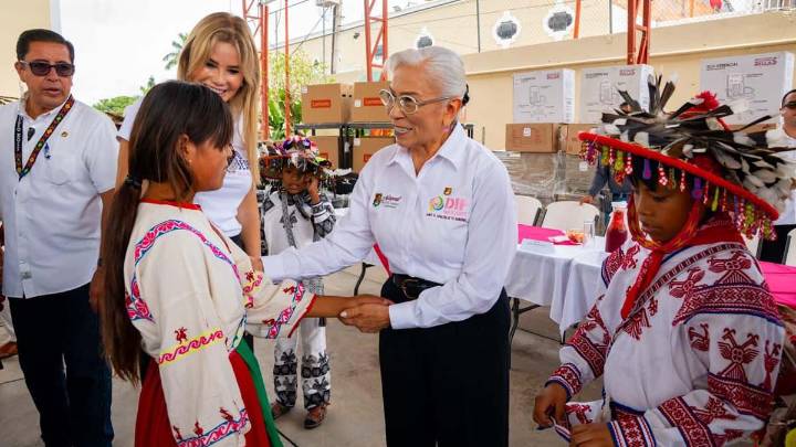 Equipa gobierno secundaria técnica de Xalisco