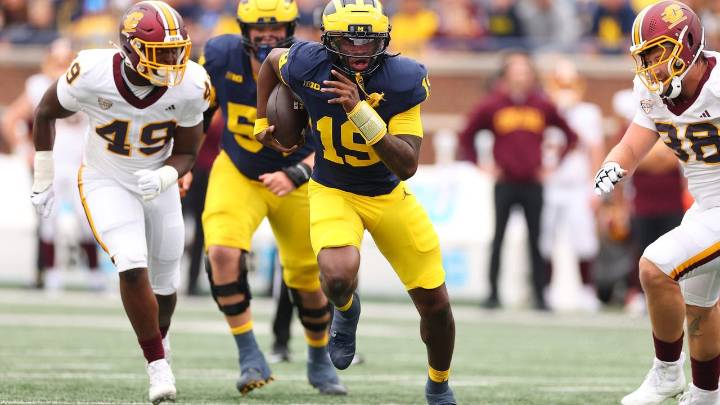 Bryce Underwood and No. 23 Michigan bounce back, beating Central Michigan 63