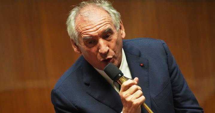 French government falls as prime minister loses confidence vote
