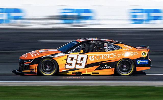 Otra tarde accidentada de Daniel Suárez y queda al fondo en New Hampshire