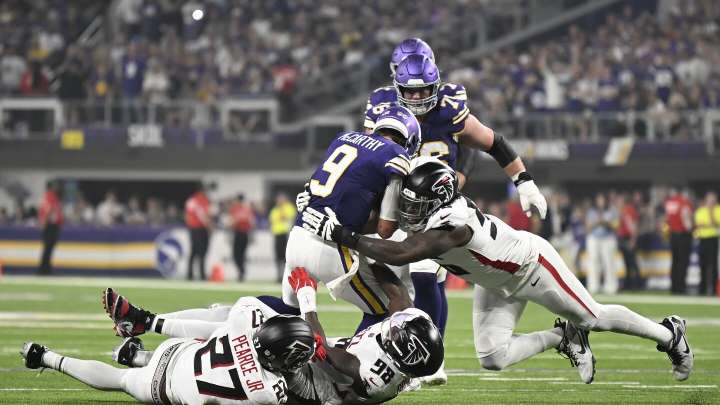 Raheem Morris: Those young guys on defense came out and played