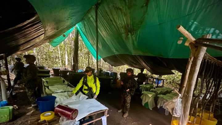 Destruyen megalaboratorio que producía una tonelada de clorhidrato de cocaína en el Guaviare