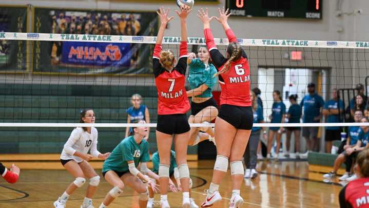 Top Performers: SMCC volleyball celebrates Teal Attack with big win