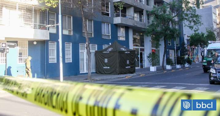 Femicidio en Santiago: pequeño hijo de mujer asesinada por su expareja sobrevivió al ataque