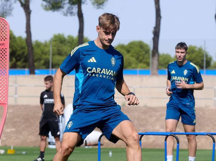 El Real Zaragoza vuelve al trabajo tras tres días de descanso: Valery se ejercita con normalidad