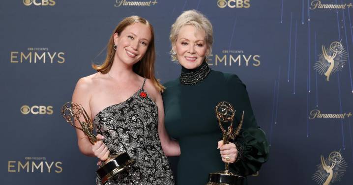 Hannah Einbinder says 'Hacks' could end with Season 5, speculates on how it might end