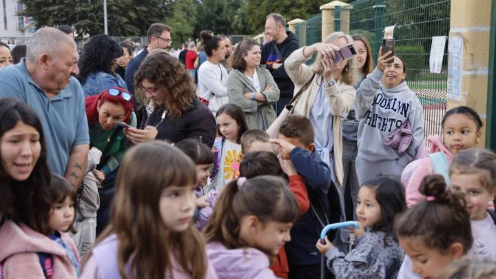 Las fotos de la vuelta al cole en León: emociones y los nervios del primer día