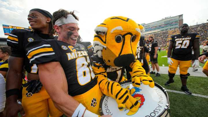 Ken Schreiber predicts Top 25 college football games for Week 2