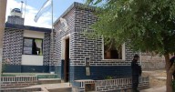 Atacó a patadas a su pareja delante de su hija de 8 años