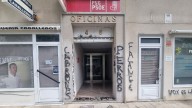Vandalizan de nuevo la sede provincial del PSOE en Lugo con varias pintadas