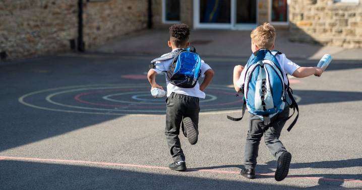 Calls for school holiday date change as parents 'support a four