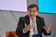 Presidente de Corte Constitucional advierte el riesgo democrático que implica el populismo autoritario