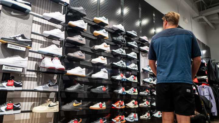 Consumer sentiment falls to lowest since May on job worries