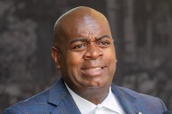 Ex-aide to Newark mayor admits to cash