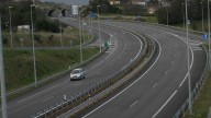 Trágico accidente en Gijón: fallece un motorista al salirse de la vía en la Minera