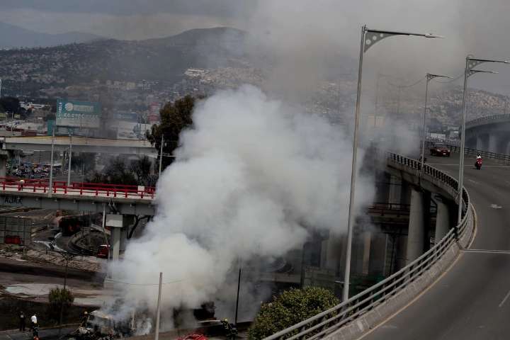 Suben a 30 los fallecidos por explosión de pipa en Iztapalapa