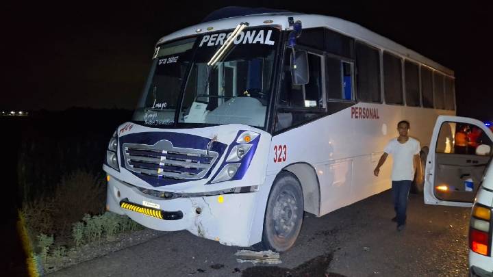 Adulto mayor muere tras chocar de frente contra autobús en San Pedro, Coahuila
