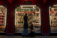 US holiday sales set for slowest growth since pandemic, Deloitte report forecasts