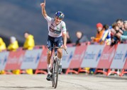 Giulio Pellizzari, ganador de la 17ª etapa de la Vuelta a España