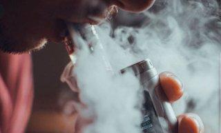 Reciben en San Lázaro iniciativa que prohíbe vapeadores